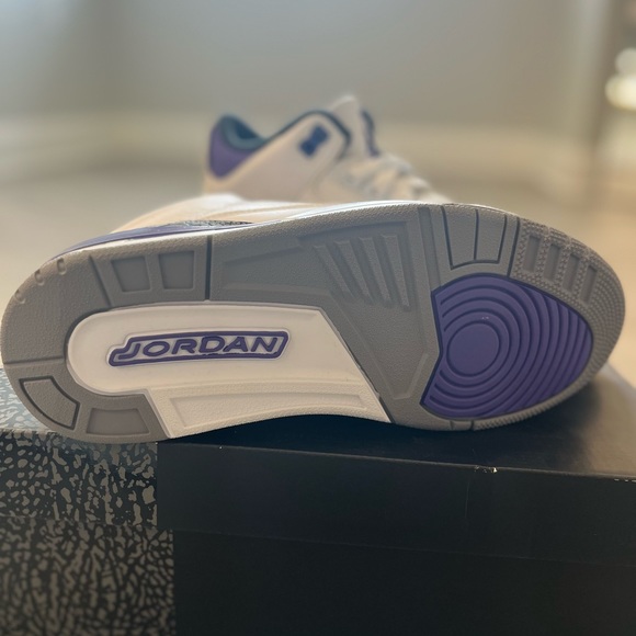 Jordan 3 Purple Iris - Picture 2 of 6